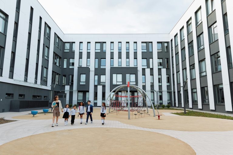 Supporting the Move from Primary to Secondary School: A New Chapter for Families